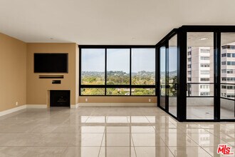 10350 Wilshire Blvd in Los Angeles, CA - Building Photo - Building Photo