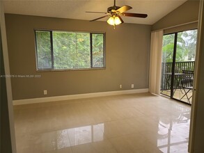 8091 NW 15th Mnr in Plantation, FL - Building Photo - Building Photo