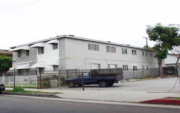 7232 Newlin Ave in Whittier, CA - Building Photo