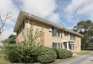 2300 182nd Pl in Lansing, IL - Building Photo