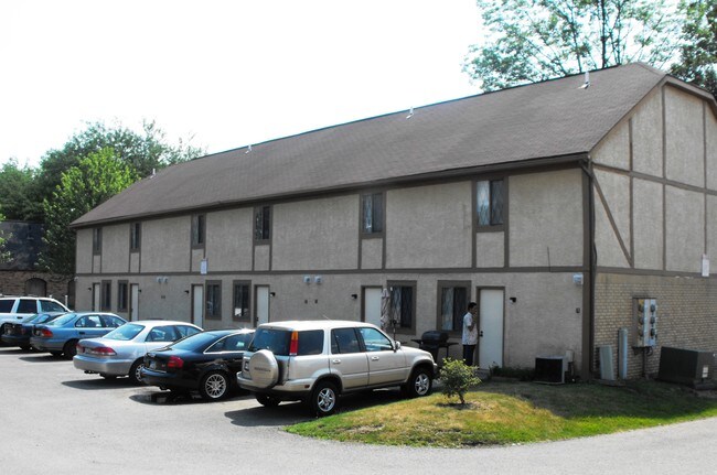 2881-2891 Donnylane Blvd in Columbus, OH - Building Photo - Building Photo