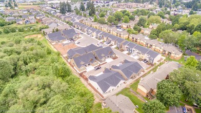 Willow Creek Townhomes in Vancouver, WA - Foto de edificio - Building Photo