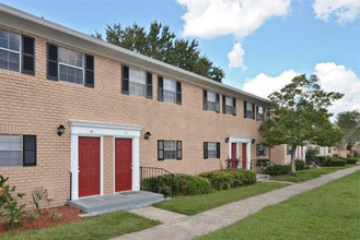 Kings Trail Apartment Homes in Jacksonville, FL - Building Photo - Building Photo