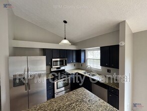 3711 Seattle Slew Dr in Columbus, OH - Building Photo - Building Photo
