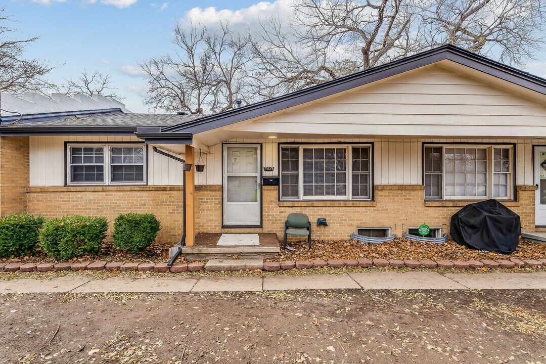 4023 E Mount Vernon St in Wichita, KS - Building Photo