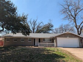 3204 Phoenix Dr in Fort Worth, TX - Building Photo