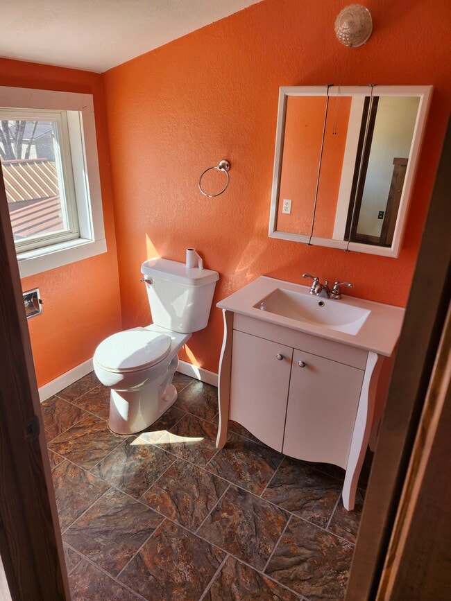 property at 301 W Butternut St