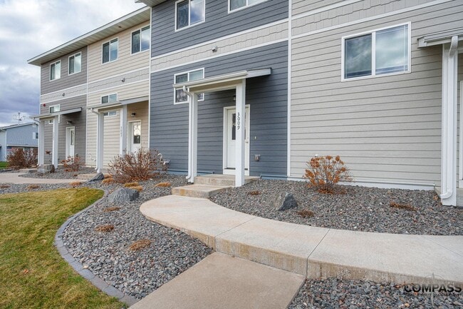 property at 3005 Eldorado Blvd