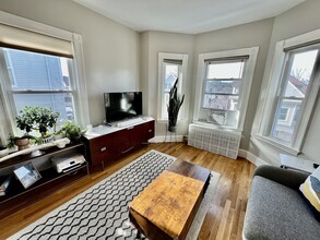 61 Wenham St, Unit #2 in Boston, MA - Building Photo - Building Photo