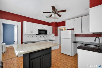 1442 Wood Ave in Bridgeport, CT - Building Photo - Building Photo