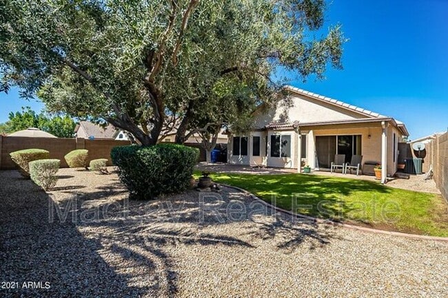 213 W Caroline Ln in Chandler, AZ - Building Photo - Building Photo