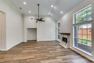 2611 Lakeforest Ct in Dallas, TX - Building Photo - Building Photo