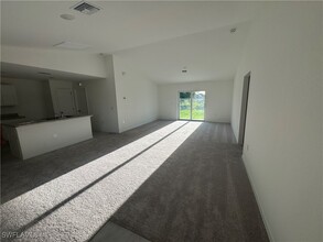 4606 Dora Ave S in Lehigh Acres, FL - Building Photo - Building Photo