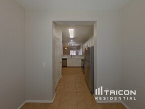 5024 S 99th Dr in Tolleson, AZ - Foto de edificio - Building Photo