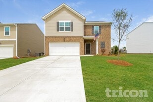 165 Ogden Pond Pl in Zebulon, NC - Building Photo