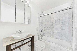 67 E 11th St in New York, NY - Building Photo - Building Photo