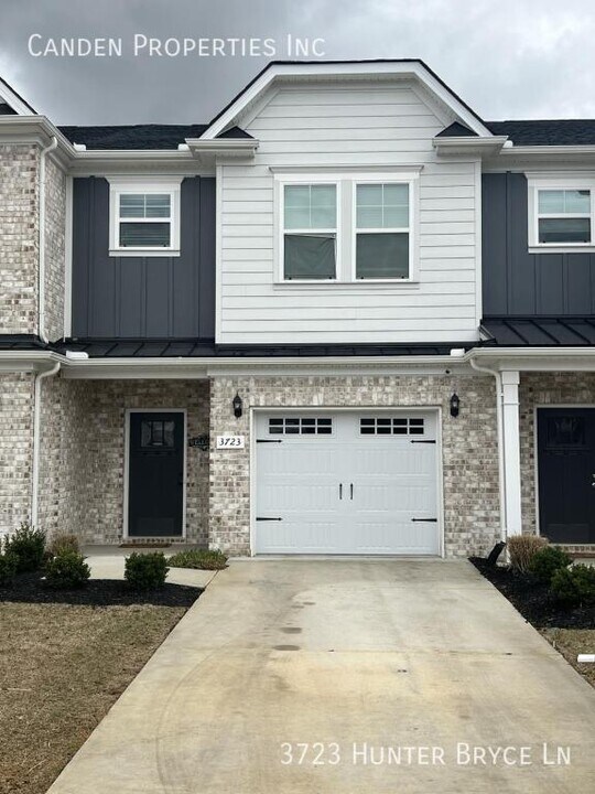 3723 Hunter Bryce Ln in Rockvale, TN - Building Photo