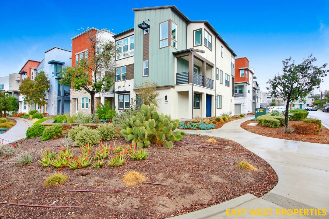 145 Mirth in Irvine, CA - Building Photo