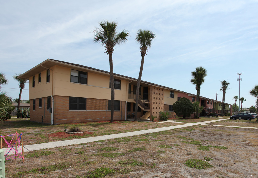 831 1st Ave S in Jacksonville Beach, FL - Building Photo