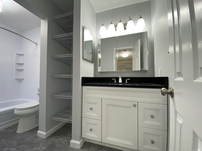 Krystie Manor (55+ Community) in Amityville, NY - Building Photo - Building Photo