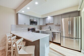 2309 23rd Ln in Palm Beach Gardens, FL - Building Photo - Building Photo