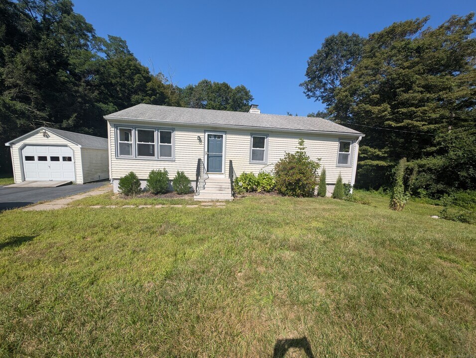44 Sunny Ridge Rd in Bethlehem, CT - Building Photo