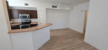 5581 Rosehill Rd in Sarasota, FL - Building Photo - Building Photo