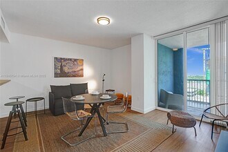 170 SE 14th St in Miami, FL - Building Photo - Building Photo