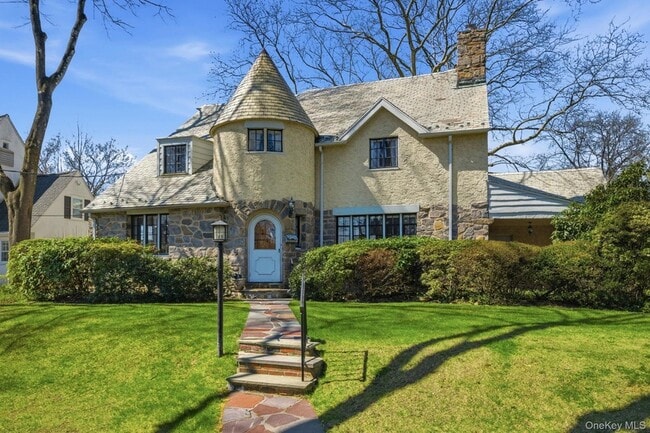 property at 5 Seymour Pl