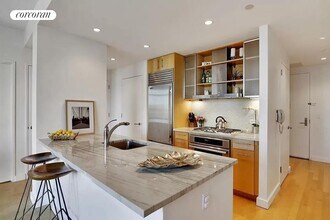 1 Northside Piers in Brooklyn, NY - Building Photo - Building Photo