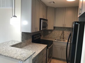 3040 NE 16th Ave-Unit -402 in Oakland Park, FL - Building Photo - Building Photo