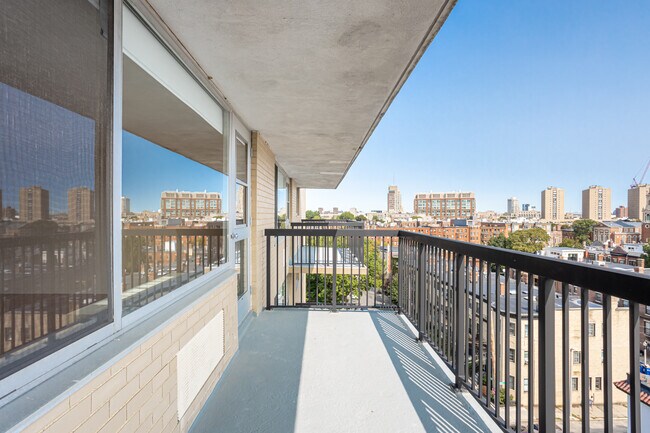 101 Monmouth St Apartments in Brookline, MA - Foto de edificio - Interior Photo