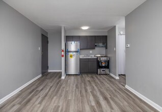 3110 Knights Rd in Bensalem, PA - Building Photo - Building Photo
