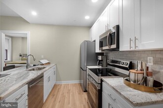 1420 Chestnut St-Unit -07 in Philadelphia, PA - Building Photo - Building Photo