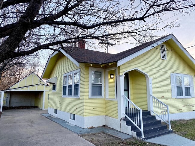 property at 511 W 16th Ave