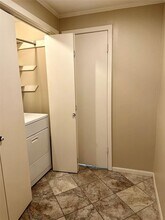 1605 S Kirkwood Rd in Houston, TX - Building Photo - Building Photo