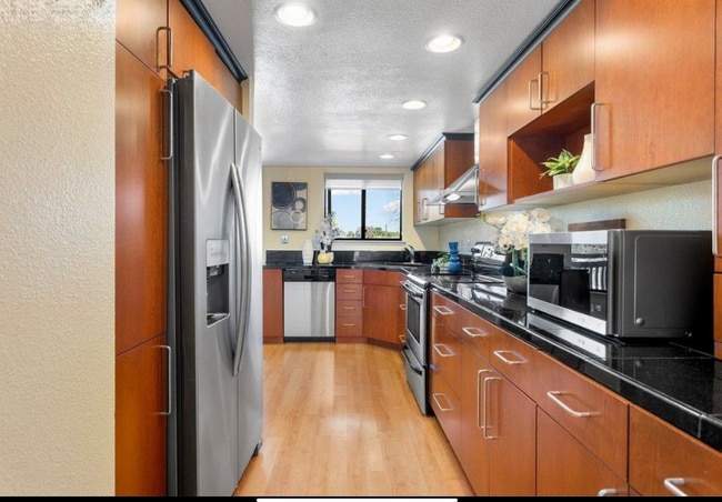 1676 San Miguel Dr in Walnut Creek, CA - Building Photo - Building Photo