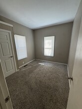 206 N Sutphin St in Middletown, OH - Building Photo - Building Photo