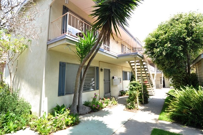 property at 121 W Arrellaga St