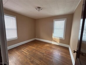 13233 Carrington Ave in Cleveland, OH - Building Photo - Building Photo