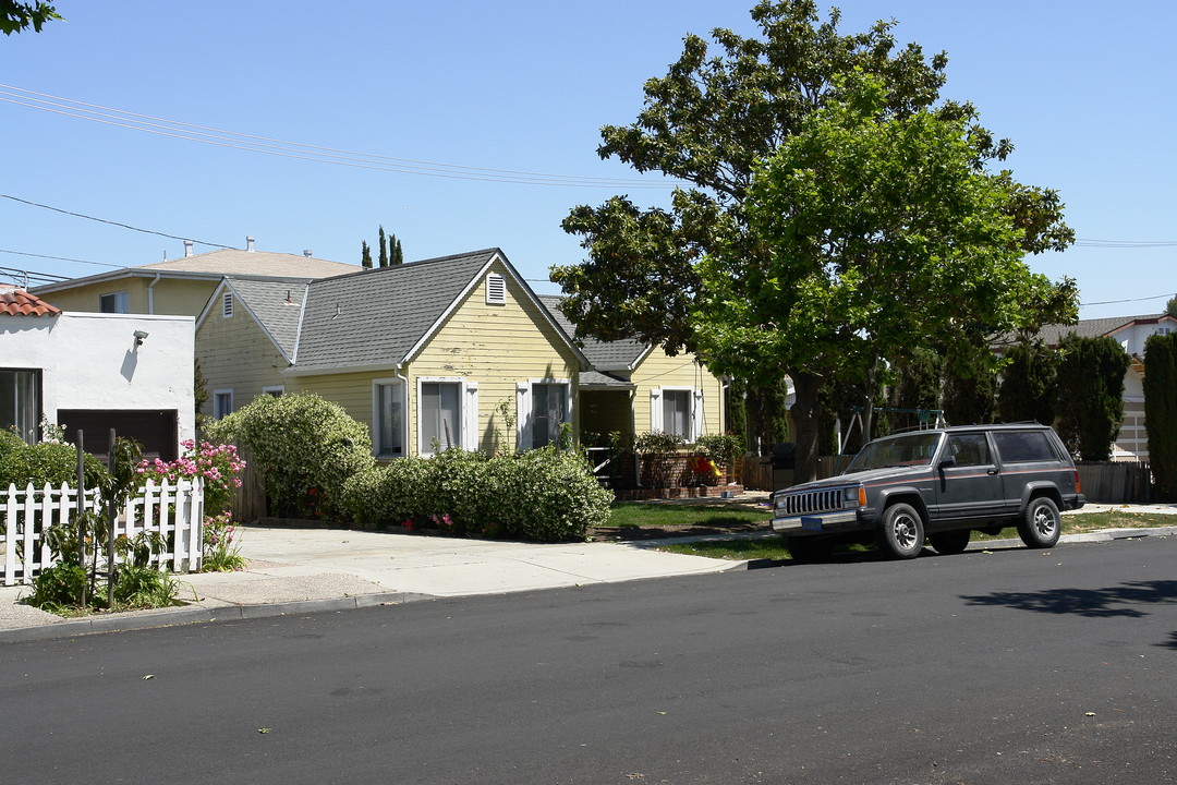 3101-3103 Hoover St in Redwood City, CA - Building Photo