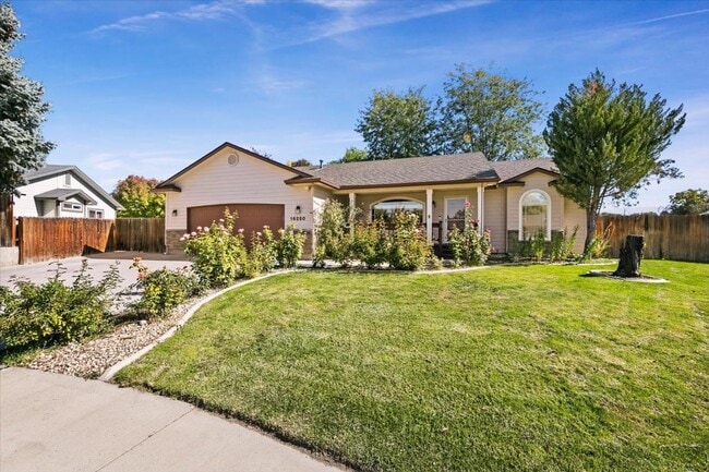 16250 Baywood Ct