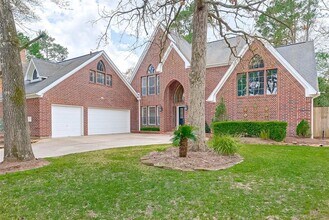 27 Grey Finch Ct in Spring, TX - Foto de edificio - Building Photo