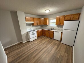 808 Peach St-Unit -#1 in Lincoln, NE - Building Photo - Building Photo