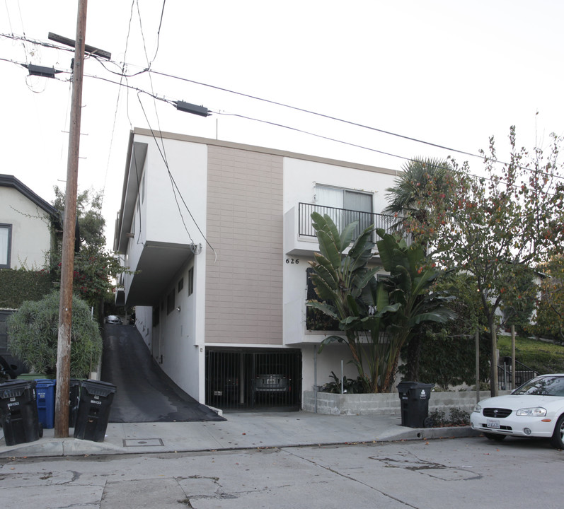 626 Maltman Ave in Los Angeles, CA - Building Photo