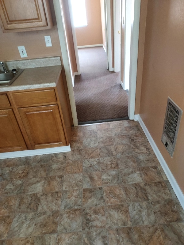 property at 607 N 9th St