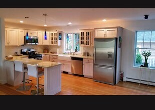 10 Riverfront in Newbury, MA - Building Photo - Building Photo