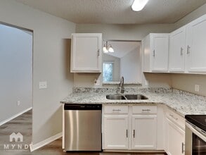 580 Staffordshire Dr in Jacksonville, FL - Building Photo - Building Photo