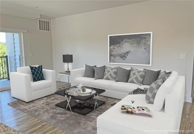 333 Main St in Danbury, CT - Building Photo - Building Photo