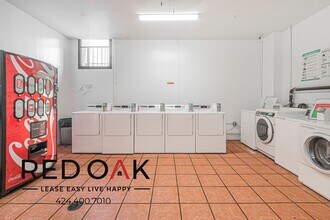 744 Beacon Ave in Los Angeles, CA - Foto de edificio - Building Photo